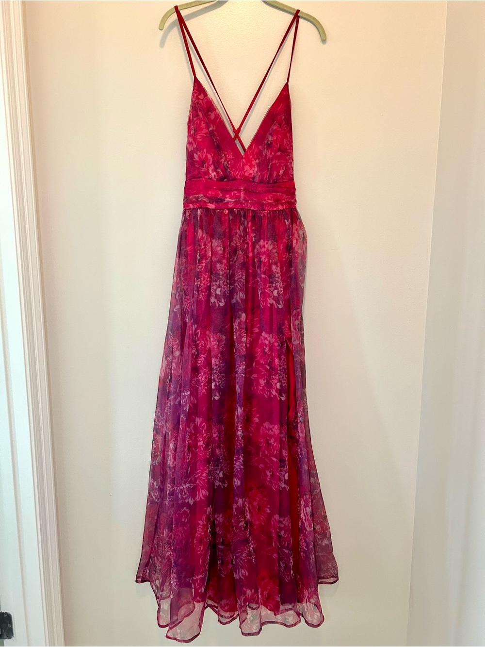 Lulu's Floral V-Neck Spaghetti-Strap Maxi Dress